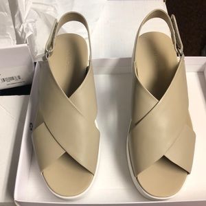 Vince Weslan cross-strap sandal